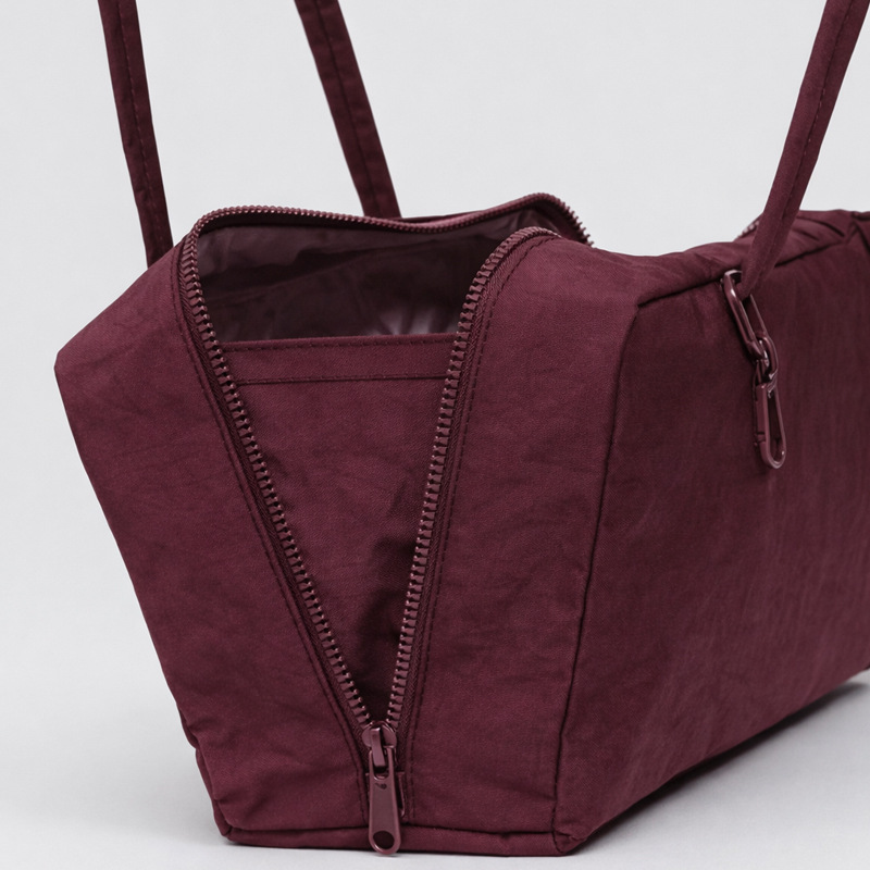 Легкая нейлоновая сумка-боулин – обзор и цена Women Bags 2026 Trends