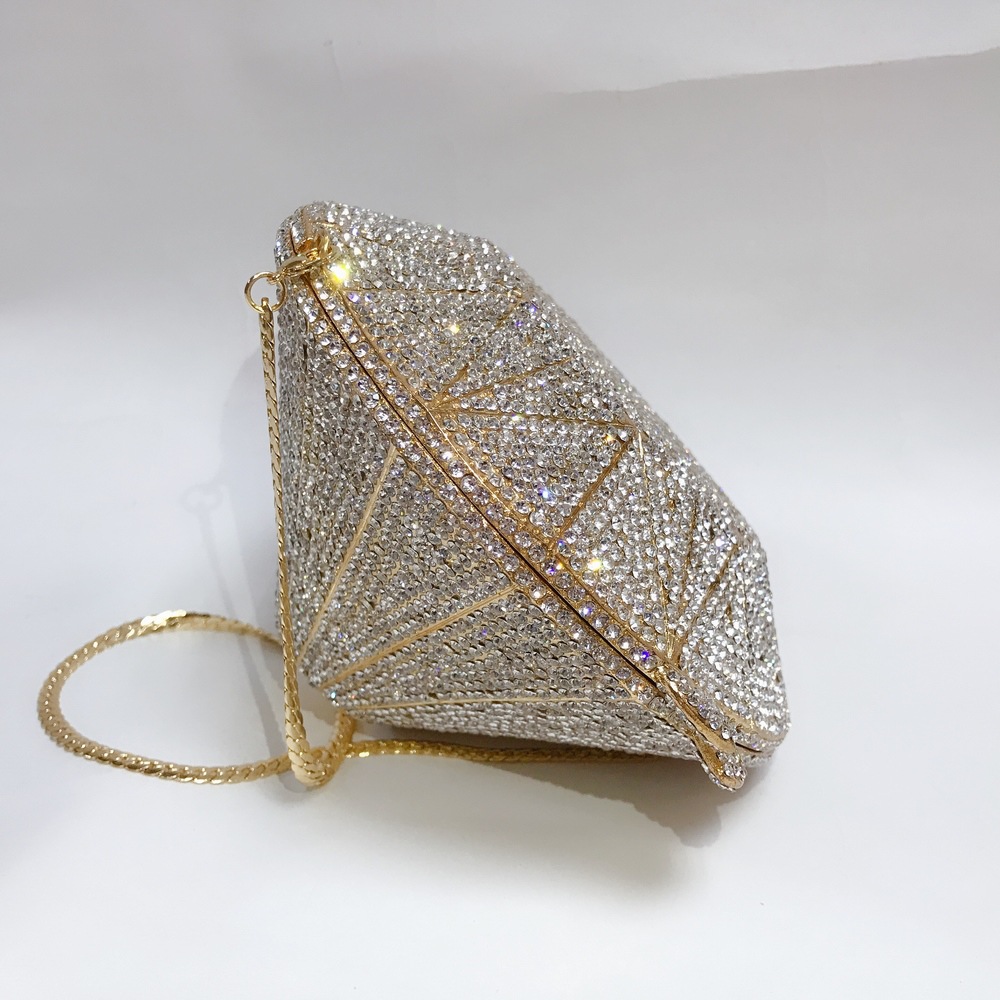 Трехмерная вечерняя сумка в фо – обзор и цена Women Bags On Sale